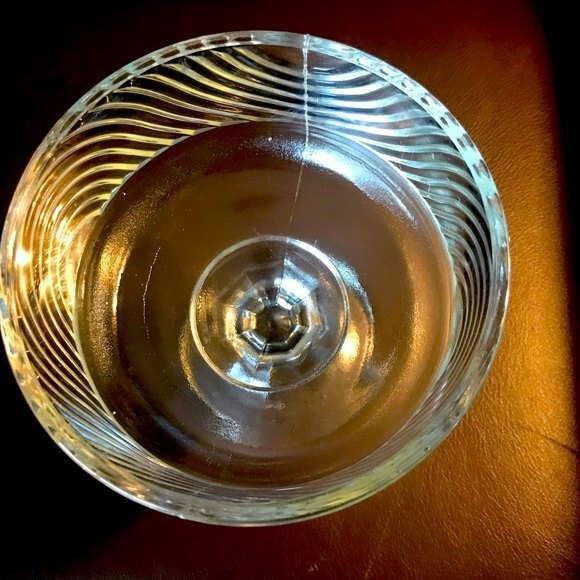 E.O. Brody Vintage Compote Pedestal Dish USA Glass EUC Wave or Swirl Pattern - Picture 3 of 4